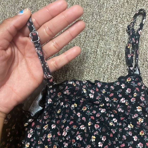 Forever 21 Floral & Black Tank Top Large - Picture 3 of 3